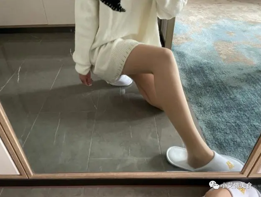 受女性欢迎的“光腿神器”，竟被嘲讽为“现代刑具”，还敢穿吗？